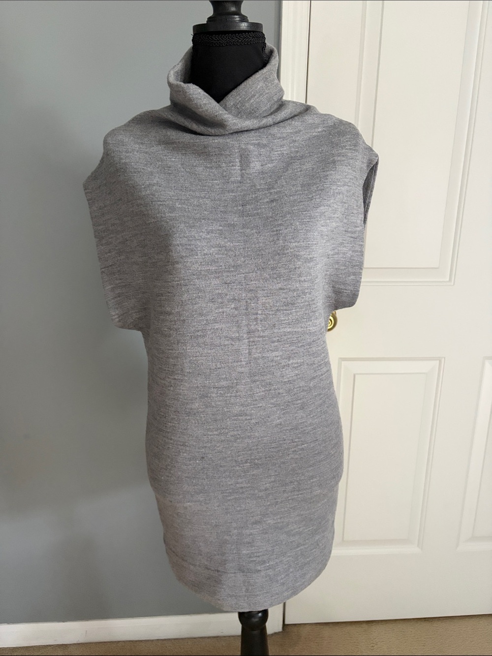 Club Monaco Gray Sleeveless Turtleneck Sweater Dress